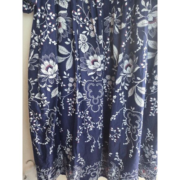 NWOT Only Necessities Blue White Floral 100% Cottom Maxi Length Dress size Large - Picture 8 of 10